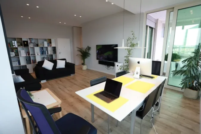 Tirane, jepet me qera apartament 2+1+Aneks+Ballkon Kati 12, 137 m² 1.000 € (Vila Gold)
