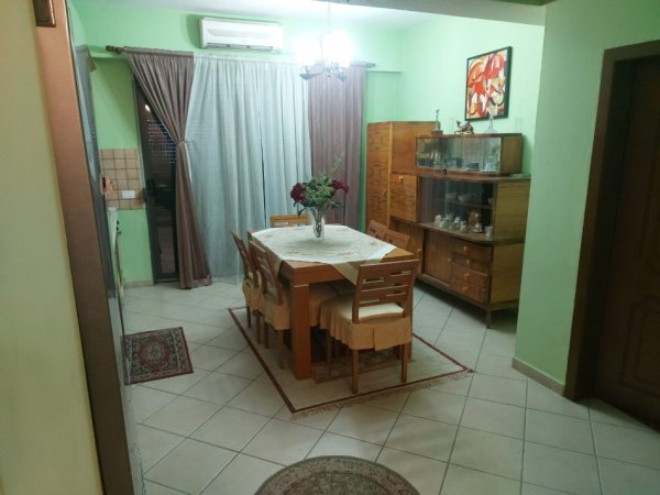 Tirane, jepet me qera apartament 2+1 Kati 2, 120 m² 55.000 € (Ish Tregu Elektrik)