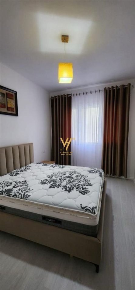Tirane, jepet me qera apartament 2+1+Ballkon Kati 3, 100 m² 700 € (UNAZA E RE)