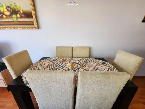 Tirane, jepet me qera apartament 1+1+Ballkon Kati 9, 70 m² 650 € (zogu i zi)