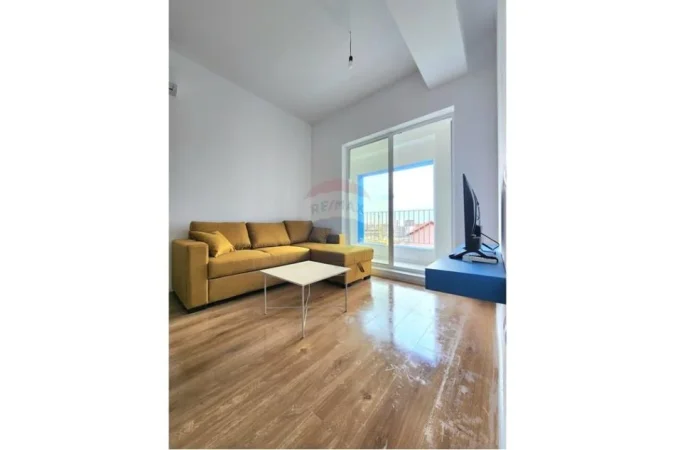 Tirane, jepet me qera apartament 1+1 Kati 2, 67 m² 400 € (Ali Demi)