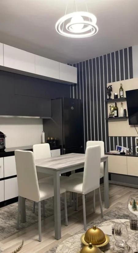 Tirane, shitet apartament 1+1 Kati 7, 62 m² (Rruga Sokrat Miho prane Vila L 2)