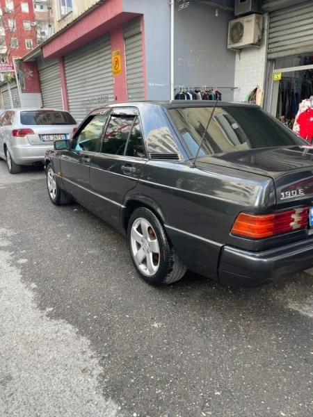 Tirane, shitet makine Benz Nafte, gri e erret manuale Kondicioner 3.499 €