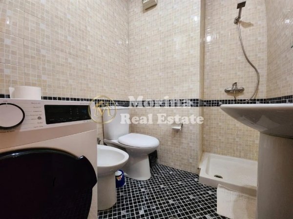Tirane, jepet me qera apartament 1+1+Ballkon Kati 9, 70 m² 520 € (Zogu Zi)