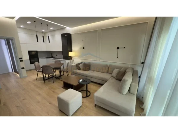 Tirane, jepet me qera apartament 1+1 Kati 8, 76 m² 850 € (Rruga e Kavajes)