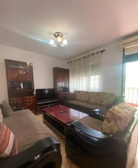 Tirane, jepet me qera apartament Kati 3, 90 m² 350 € (Kompleksi Malajzian)
