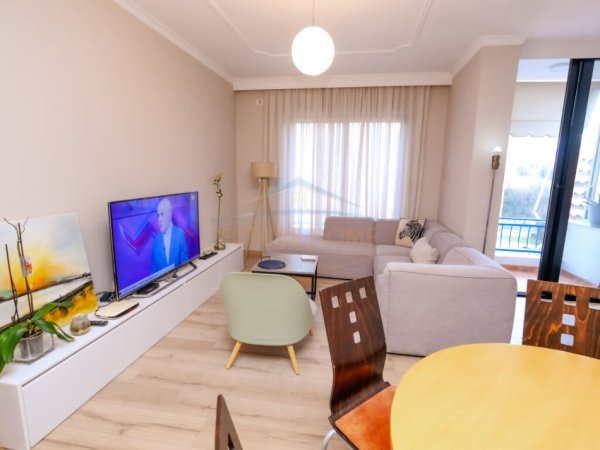331256_Apartamenti_Liqeni_-_Studio_7_Albania-3.jpg
