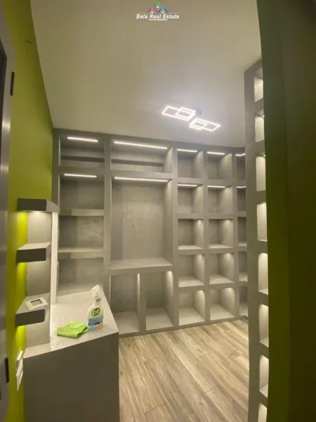 Tirane, shes apartament 2+1 Kati 3, 106 m² 299.000 € (kinostudio)