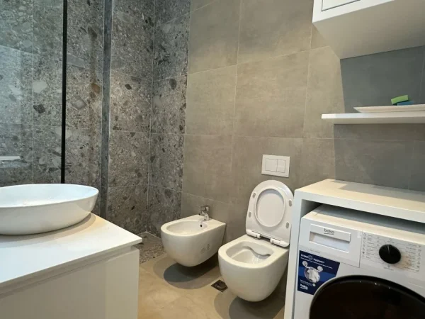 Tirane, jepet me qera apartament 1+1 Kati 11, 1 m² 850 € (rruga e kavajes)