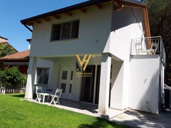 Durres, jepet me qera Vile 2+1+Ballkon Kati 0, 140 m² 1.500 € (MALI I ROBIT)