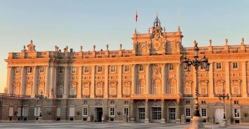 Tirane, oferte City-tour | Vizita qytetesh Udhëtim në Madrid - Malaga - Valencia