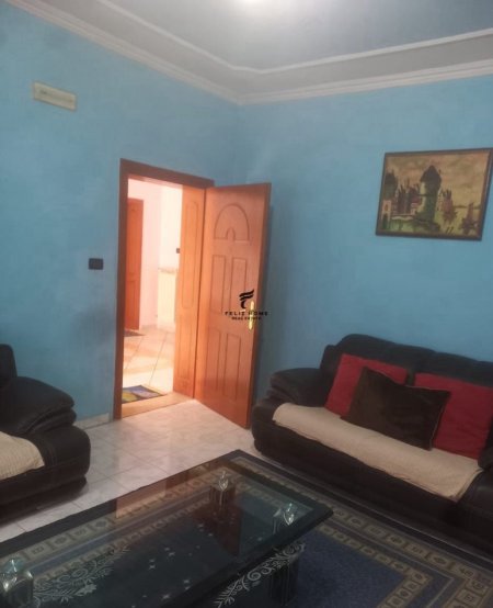 Tirane, jepet me qera apartament 3+1+Ballkon Kati 1, 140 m² 450 € (RRUGA E ELBASANIT)