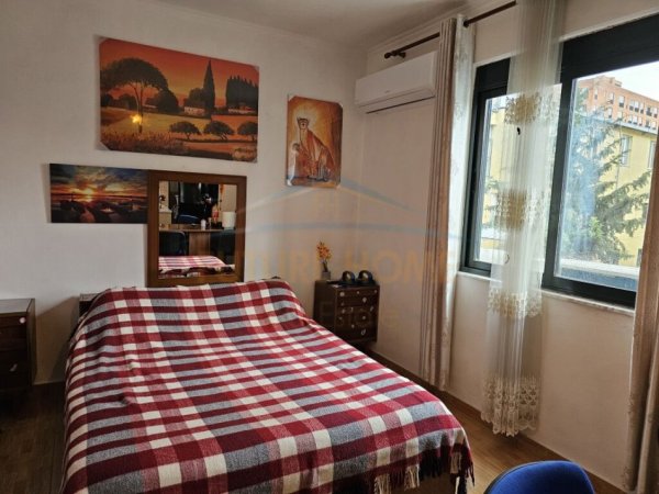 Tirane, SHITET ose Jepet me Qera garsoniere, Kati 1, 50 m²  (Rruga Siri Kodra)