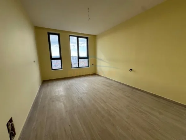 Tirane, shitet apartament 3+1+Ballkon Kati 8, 132 m² 237.060 € (BULEVARDI I RI)