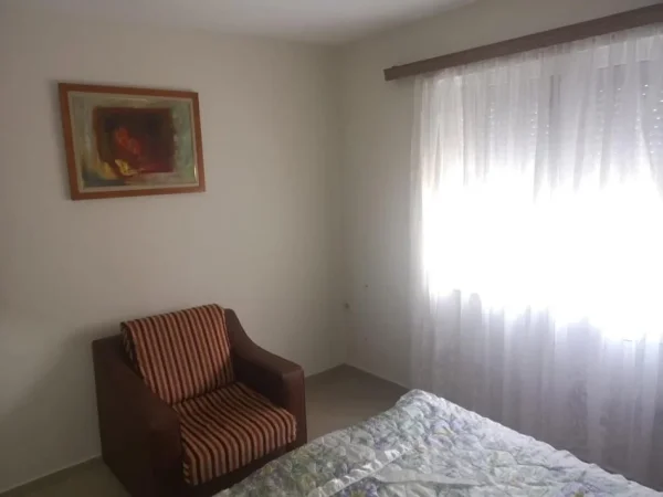 Tirane, shitet apartament 3+1 Kati 3, 93 m² 150.000 € (Rruga Babe Rexha)