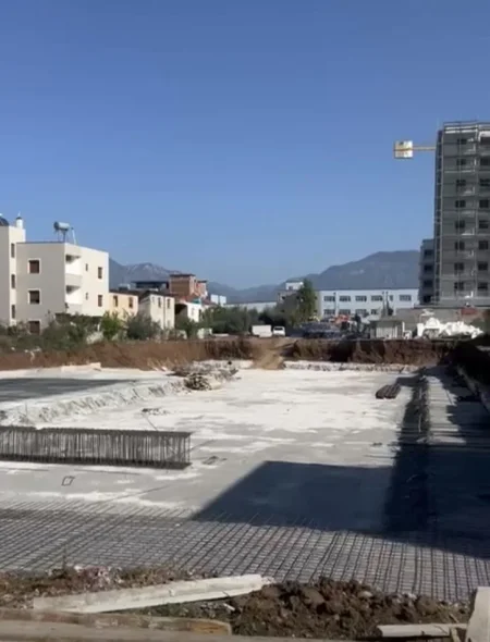 Tirane, shitet apartament 2+1 Kati 4, 94 m² 64.000 € (Rruga Teuta)