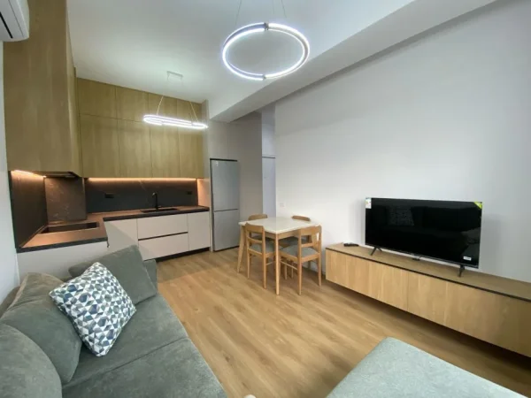 Tirane, jepet me qera apartament 1+1 Kati 3, 400 € (ali dem)
