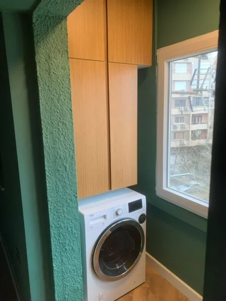 Tirane, jepet me qera apartament 1+1+Ballkon Kati 4, 60 m² 600 € (Qender, prane Kafe Europa)