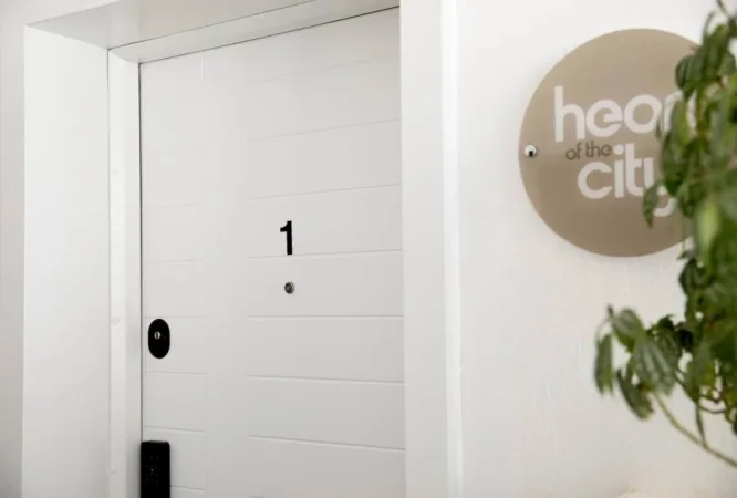 Jepet me Qira ditore: Apartament Modern në Zemër të Tiranës, Kati 5, 40 m² 40 € (Rruga Luigj Gurakuqi)