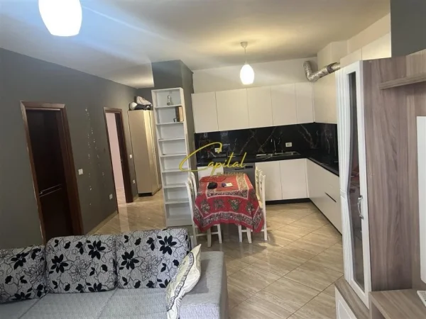 Tirane, jepet me qera apartament 2+1 Kati 2, 110 m² 600 € (ASTIR)