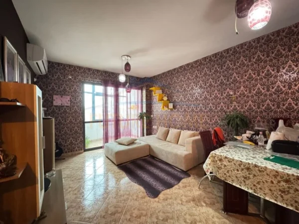 Tirane, shitet apartament 2+1 Kati 7, 95 m² 130.000 € (YZBERISHT)   UNA49823