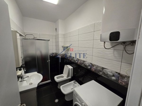 Tirane, jepet me qera apartament 2+1+Ballkon Kati 3, 100 m² 600 € (Tirana Golden Park)