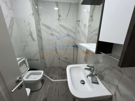 Tirane, qera apartament 1+1 Kati 4, 67 m² (unaza e re)
