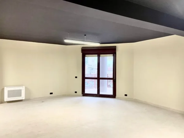 Tirane, jepet me qera apartament Kati 8, 145 m² 2.000 € (qender)