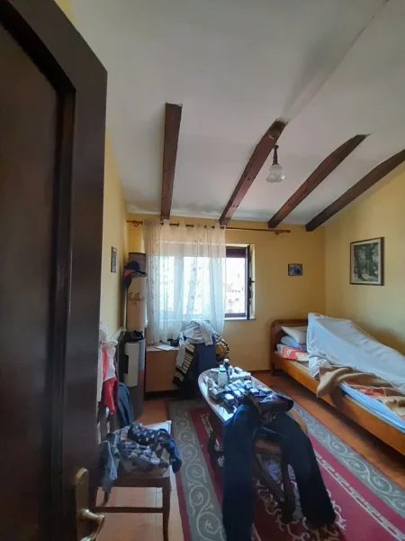 Tirane, shitet apartament 3+1 Kati 3, 117 m² 155.000 € (Rruga 4 Deshmoret)