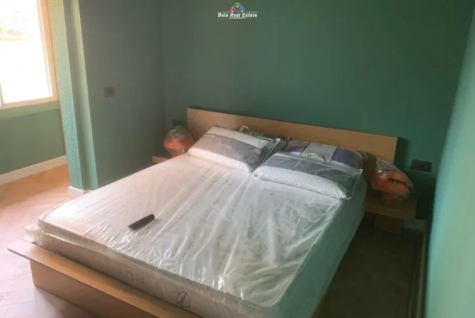 Tirane, jepet me qera apartament Kati 4, 60 m² 600 € (pazari i ri)