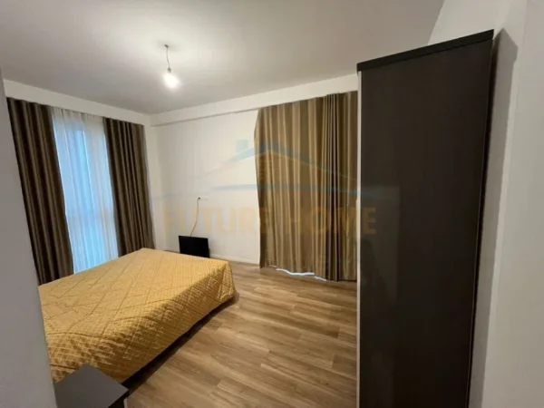 APARTAMENT 2+1 ME QERA TEK RRUGA FERIT XHAJKO, ISH RESTO.DURRESI