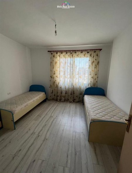 Tirane, jepet me qera apartament 2+1 Kati 4, 103 m² 550 € (astir)