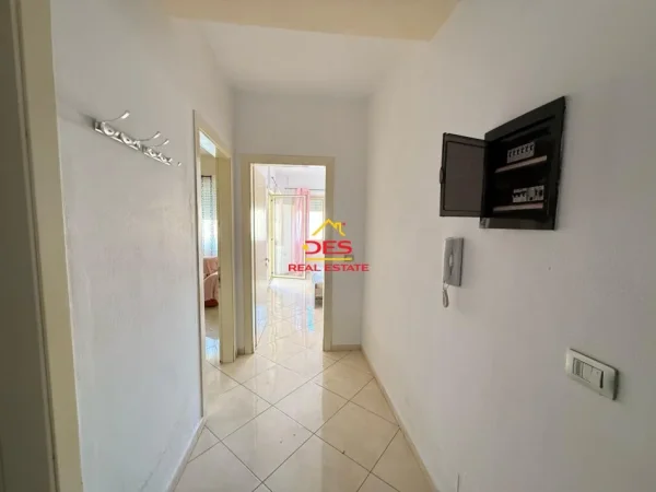 Vlore, shitet apartament 1+1 Kati 2, 55 m² 105.000 € (Rruga Sadik Zotaj)