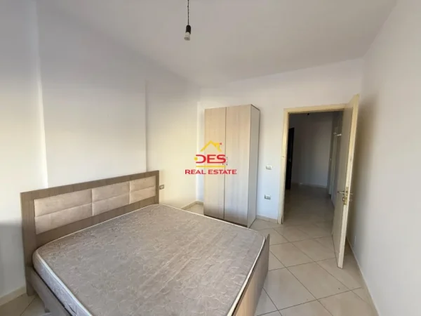 Vlore, shitet apartament 1+1 Kati 2, 55 m² 105.000 € (Rruga Sadik Zotaj)