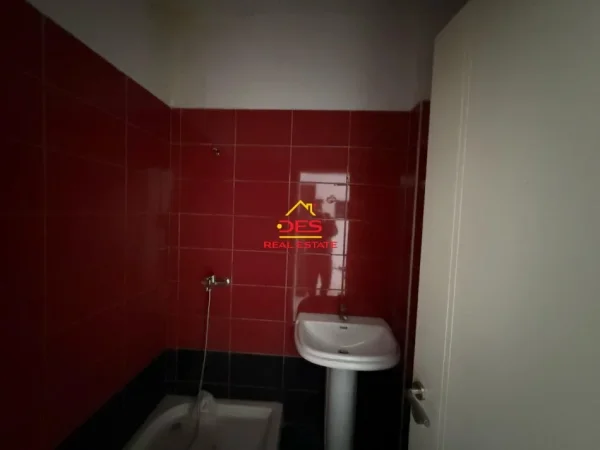 Vlore, shitet apartament 1+1 Kati 2, 55 m² 105.000 € (Rruga Sadik Zotaj)