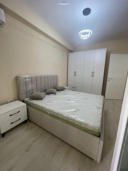 Tirane, jepet me qera apartament 2+1 Kati 2, 120 m² 500 € (5 maji)