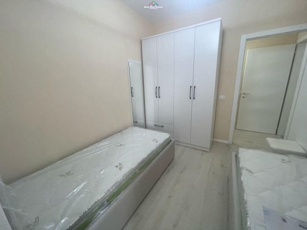 Tirane, jepet me qera apartament 2+1 Kati 2, 120 m² 500 € (5 maji)