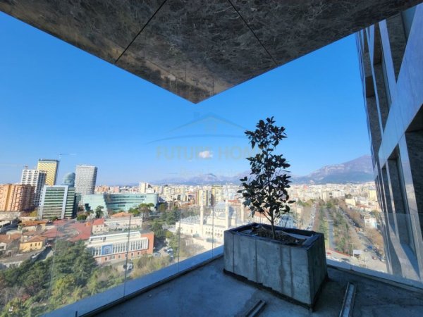 Tirane, jepet me qera ambjent biznesi Kati 14, 356 m² 13.800 € (Rruga e Elbasanit)