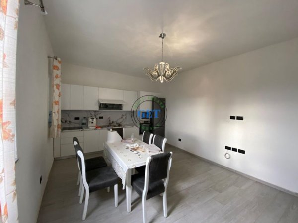 shitet shtepi Kati 2, 500 m² 230.000 € (Shkozet)