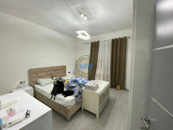 shitet shtepi Kati 2, 500 m² 230.000 € (Shkozet)