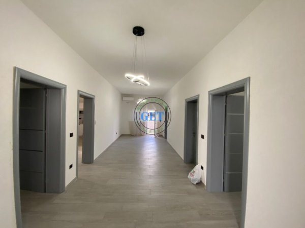 shitet shtepi Kati 2, 500 m² 230.000 € (Shkozet)