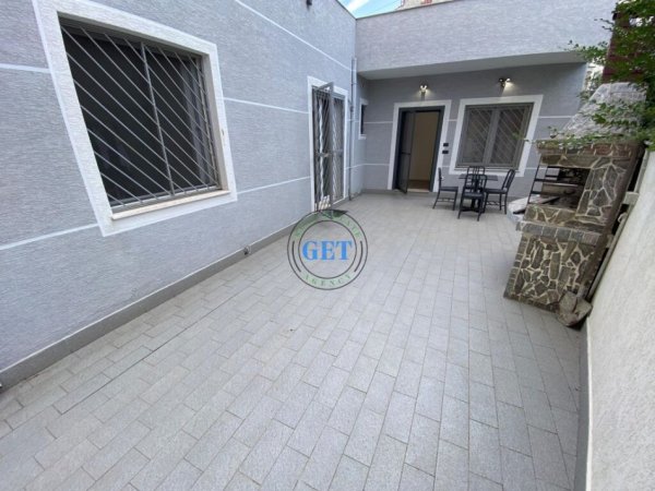 Durres, shitet shtepi Kati 0, 295 m² 220.000 € (UKD)