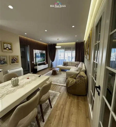Tirane, shes apartament 2+1+Ballkon Kati 7, 112 m² 252.900 € (xhamllik)