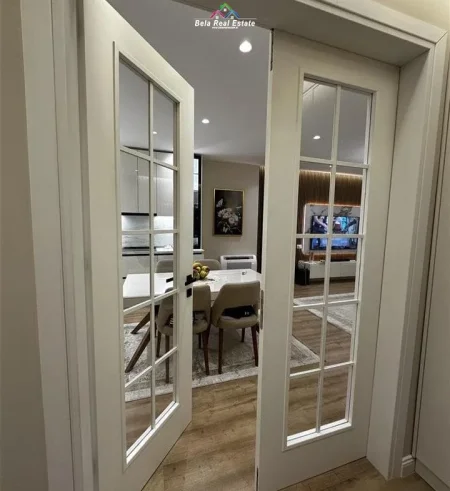 Tirane, shes apartament 2+1+Ballkon Kati 7, 112 m² 252.900 € (xhamllik)