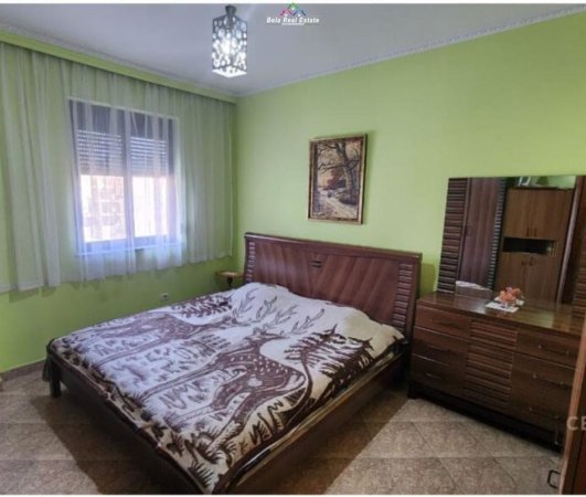 Tirane, jepet me qera apartament 1+1+Ballkon Kati 3, 50 m² 550 € (rruga e kavajes)