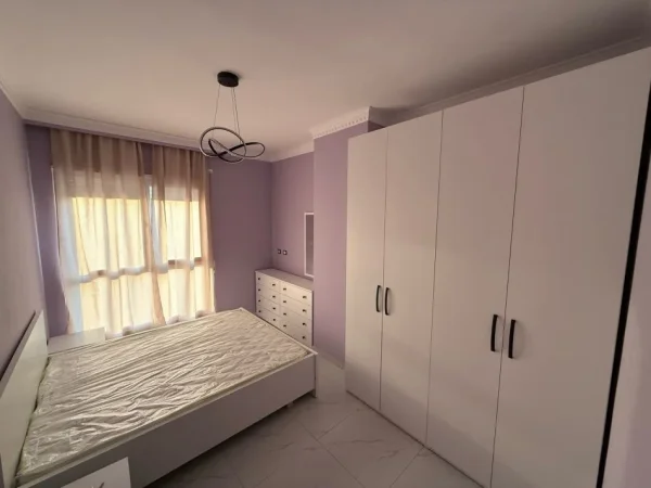 Tirane, jepet me qera apartament 1+1+Ballkon Kati 2, 70 m², 470 euro (5 Maji)