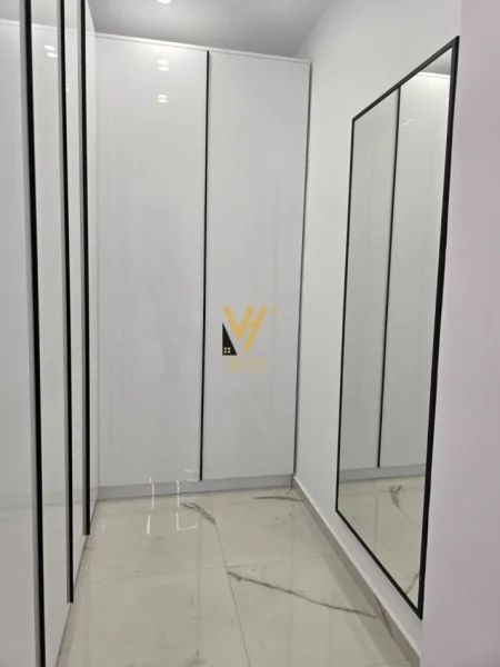 Tirane, jepet me qera apartament 1+1+Ballkon Kati 5, 75 m² 600 € (KODRA E DIELLIT)