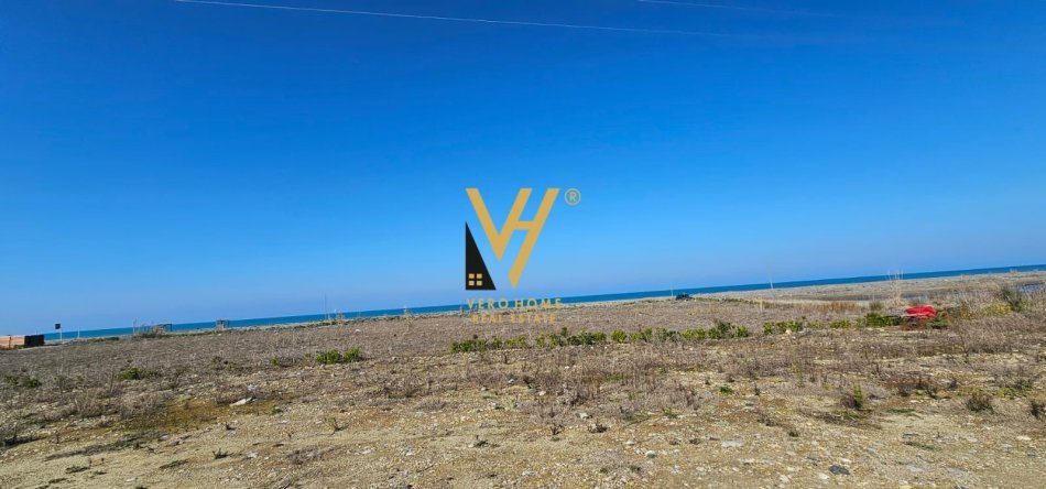 Tirane, shitet toke , 15.000 m² 1.100.000 € (RROGOZHINE)