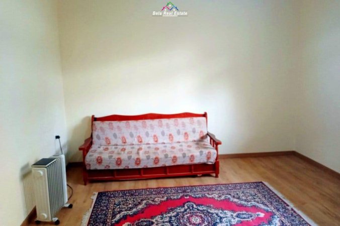 Tirane, jepet me qera shtepi 1+1+Ballkon Kati 1, 55 m² 500 € (allias)