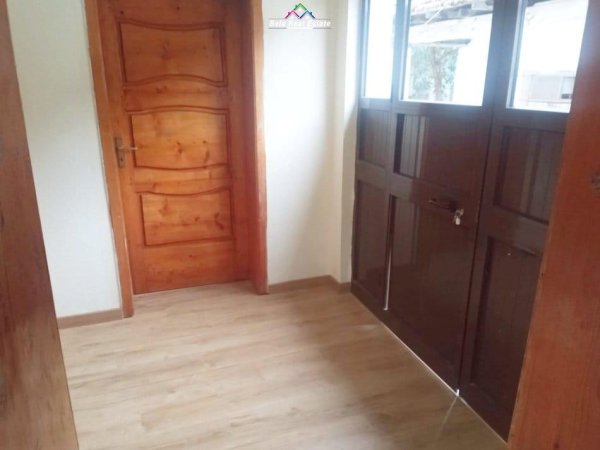 Tirane, jepet me qera shtepi 1+1+Ballkon Kati 1, 55 m² 500 € (allias)
